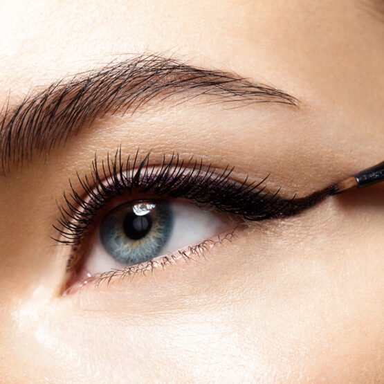 Semi-permanent makeup upper eyeliner